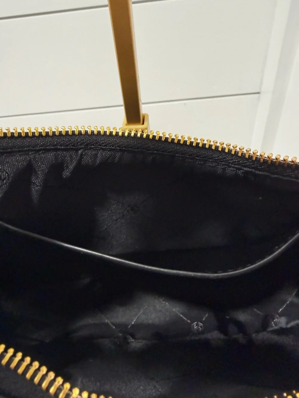 Chanel GWP Black Quilted Leather Shoulder Bag with Gold Chain (NEW) - Picture 4 of 6